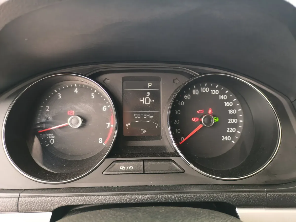 2015 Volkswagen Gran Lavida 1.6L 110HP L4 6AT,autocango,china used car exporter,china ev exporter,chinese used car exporter,chinese used ev exporter