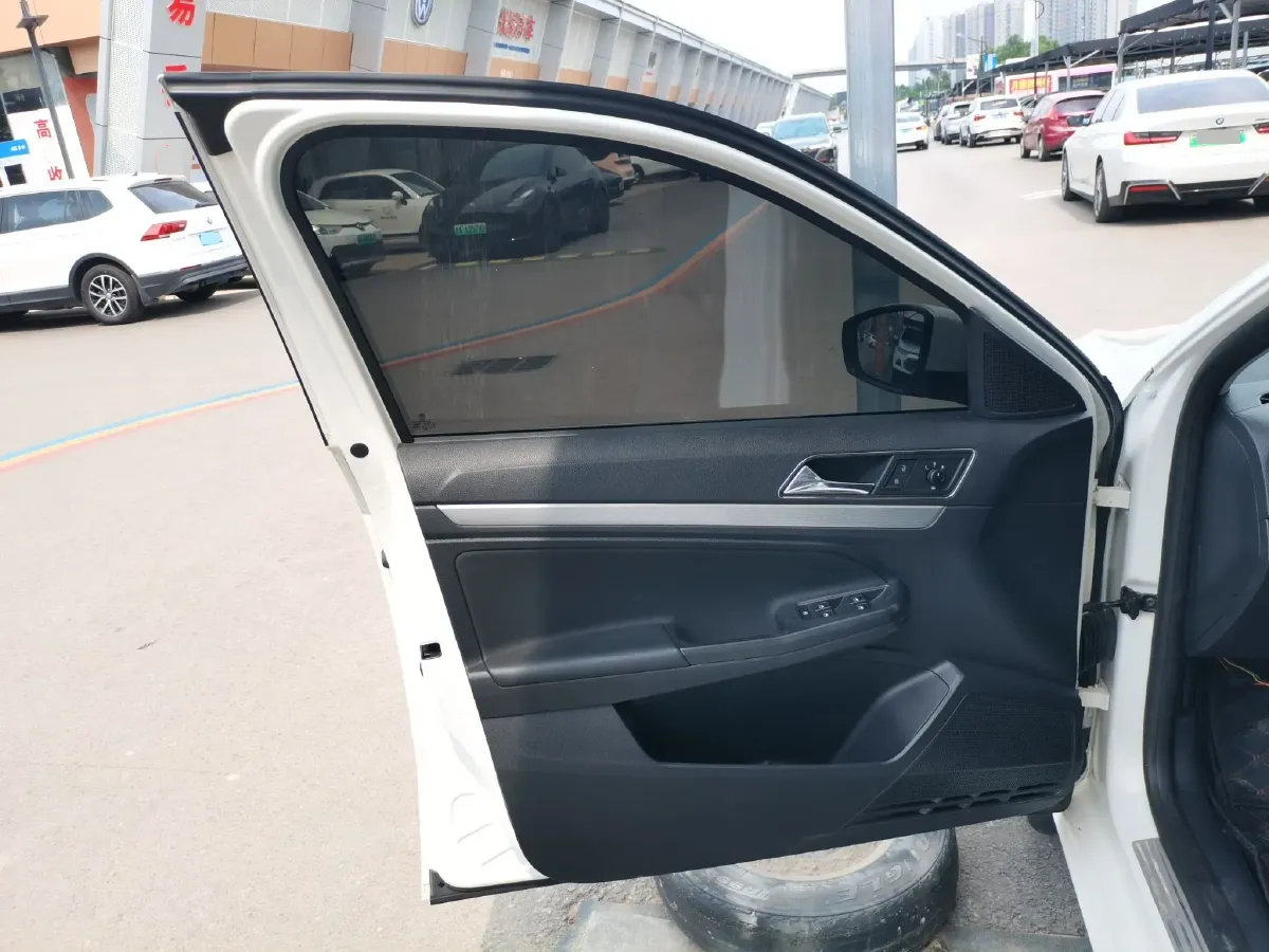 2015 Volkswagen Gran Lavida 1.6L 110HP L4 6AT,autocango,china used car exporter,china ev exporter,chinese used car exporter,chinese used ev exporter