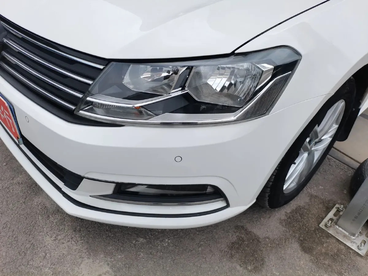 2015 Volkswagen Gran Lavida 1.6L 110HP L4 6AT,autocango,china used car exporter,china ev exporter,chinese used car exporter,chinese used ev exporter