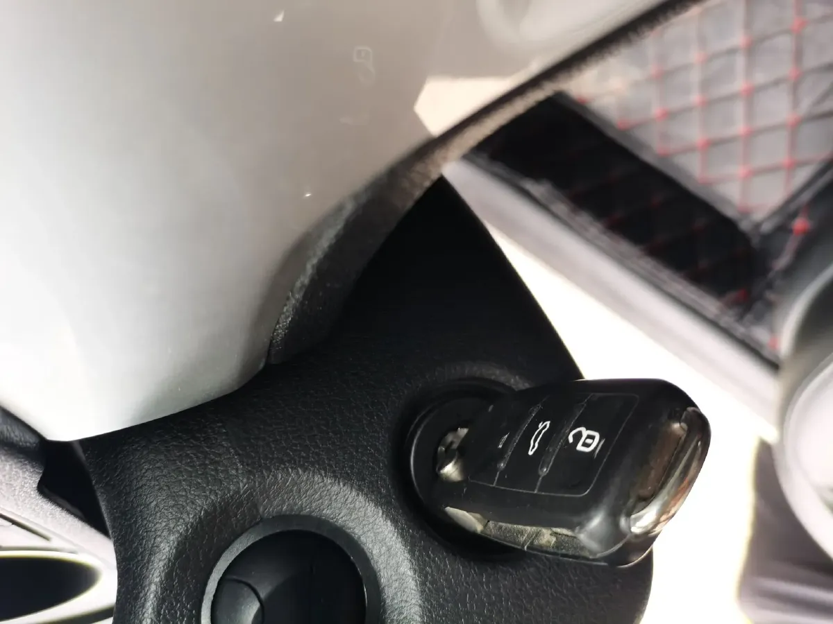 2015 Volkswagen Gran Lavida 1.6L 110HP L4 6AT,autocango,china used car exporter,china ev exporter,chinese used car exporter,chinese used ev exporter