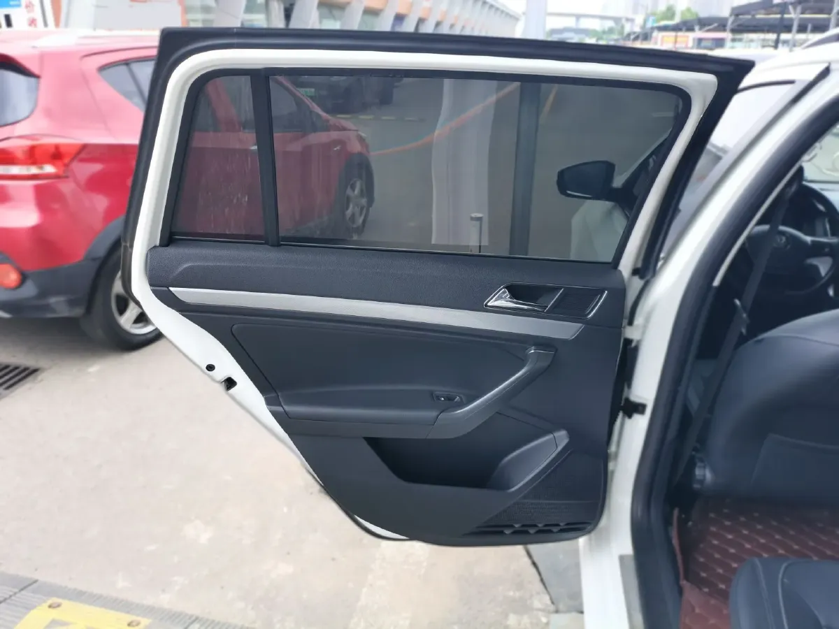 2015 Volkswagen Gran Lavida 1.6L 110HP L4 6AT,autocango,china used car exporter,china ev exporter,chinese used car exporter,chinese used ev exporter