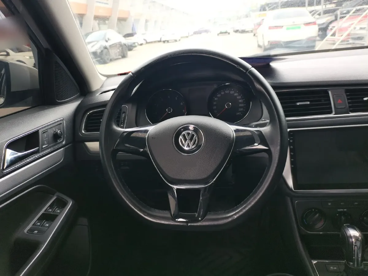 2015 Volkswagen Gran Lavida 1.6L 110HP L4 6AT,autocango,china used car exporter,china ev exporter,chinese used car exporter,chinese used ev exporter