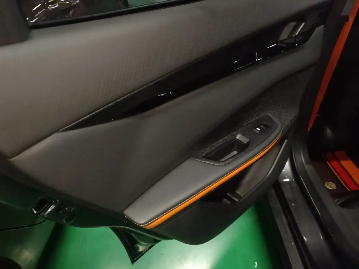 2022 ChangAn UNI-V 1.5T 188HP L4 7DCT,autocango,china used car exporter,china ev exporter,chinese used car exporter,chinese used ev exporter