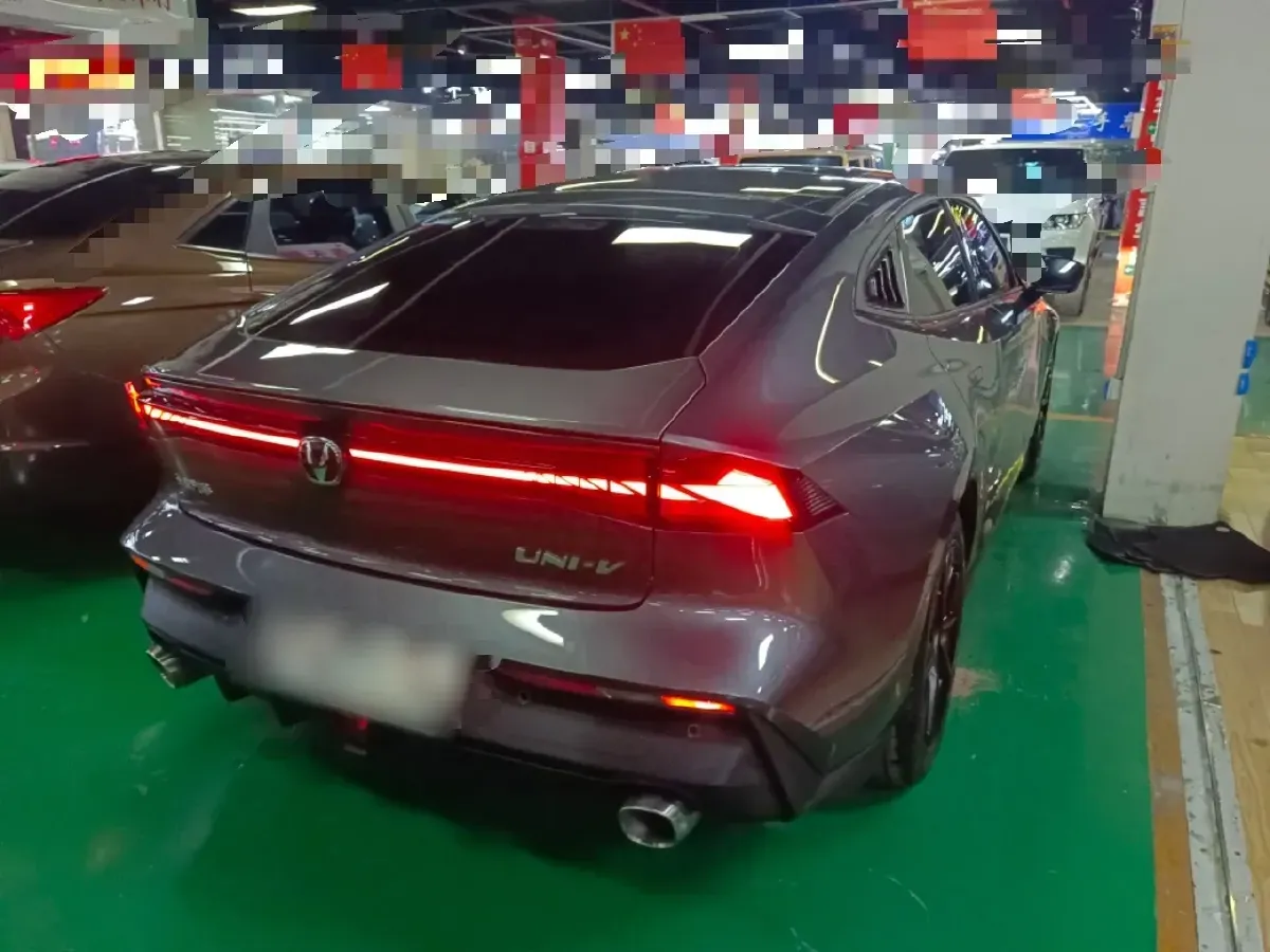 2022 ChangAn UNI-V 1.5T 188HP L4 7DCT,autocango,china used car exporter,china ev exporter,chinese used car exporter,chinese used ev exporter