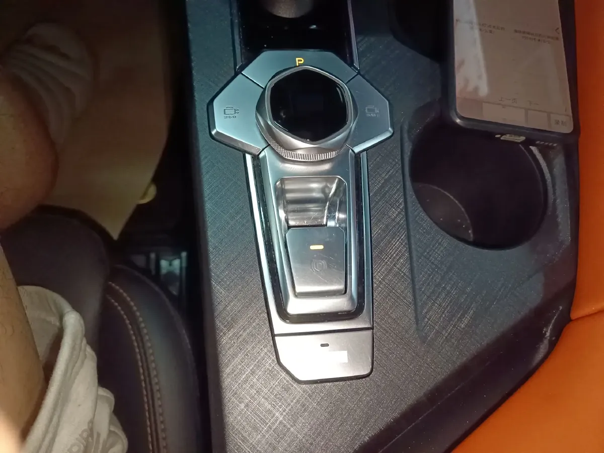 2022 ChangAn UNI-V 1.5T 188HP L4 7DCT,autocango,china used car exporter,china ev exporter,chinese used car exporter,chinese used ev exporter