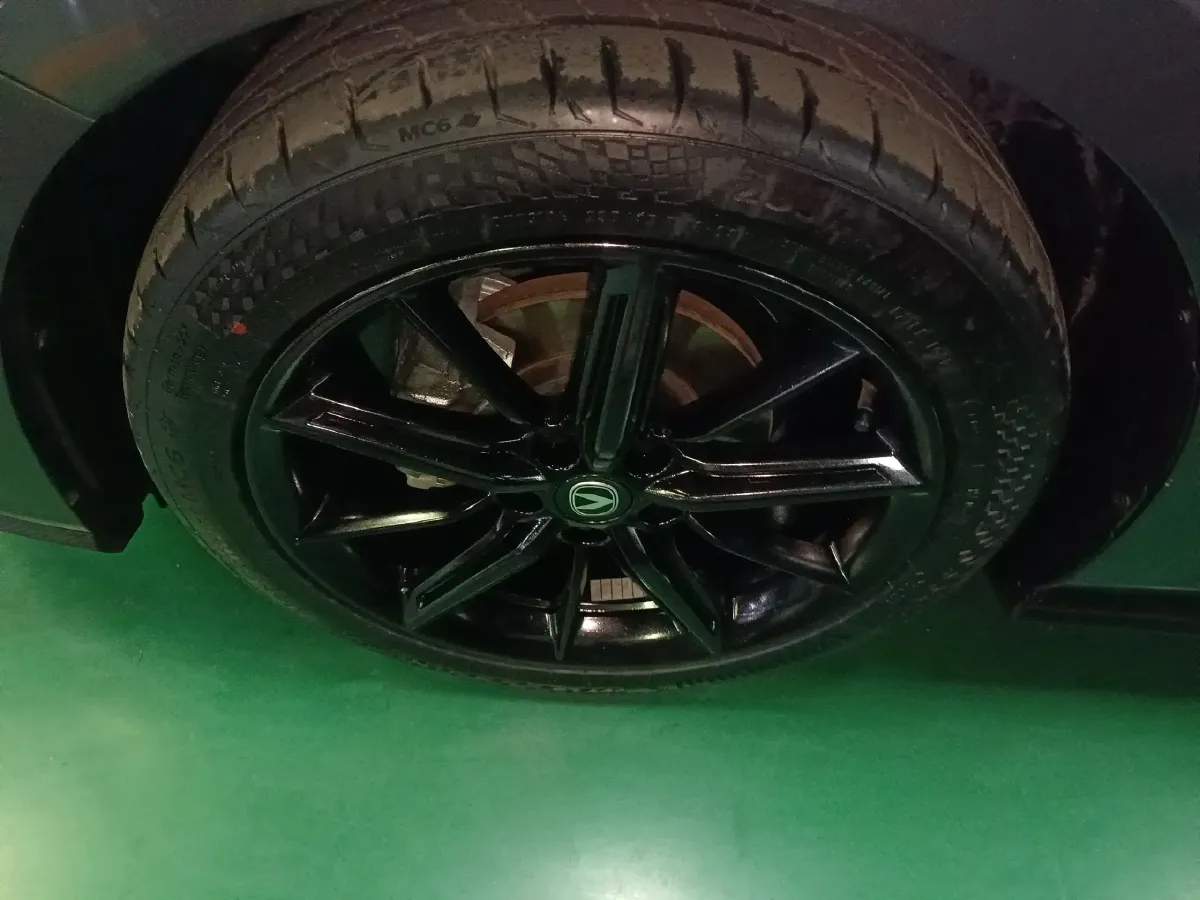 2022 ChangAn UNI-V 1.5T 188HP L4 7DCT,autocango,china used car exporter,china ev exporter,chinese used car exporter,chinese used ev exporter