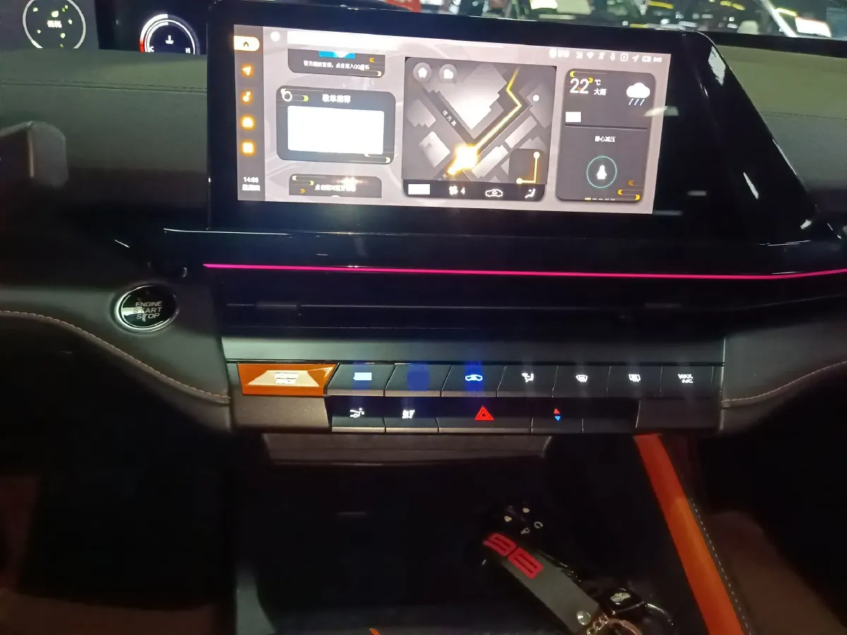 2022 ChangAn UNI-V 1.5T 188HP L4 7DCT,autocango,china used car exporter,china ev exporter,chinese used car exporter,chinese used ev exporter