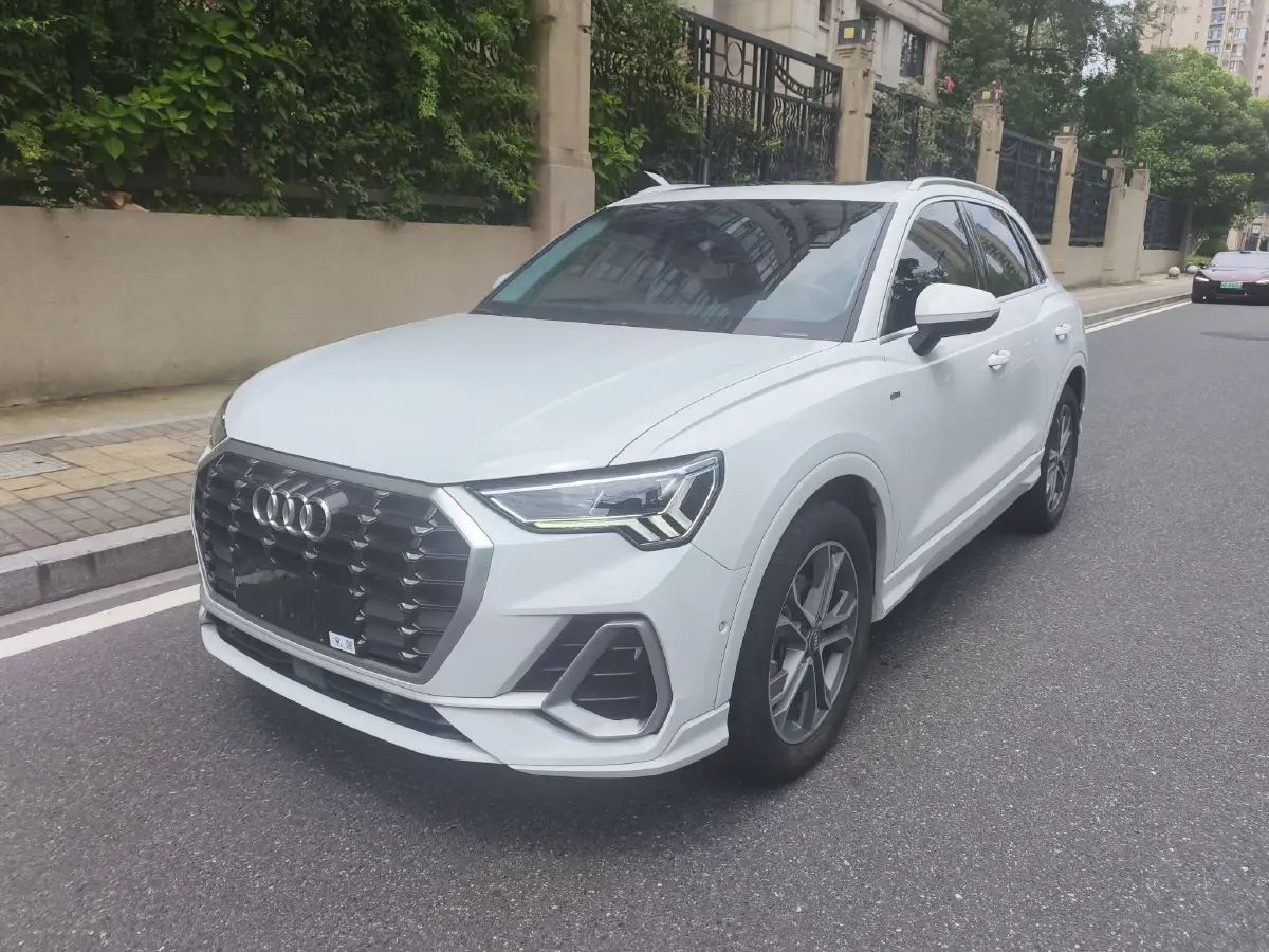 2021 Audi Q3 2.0T 186HP L4 7DCT
