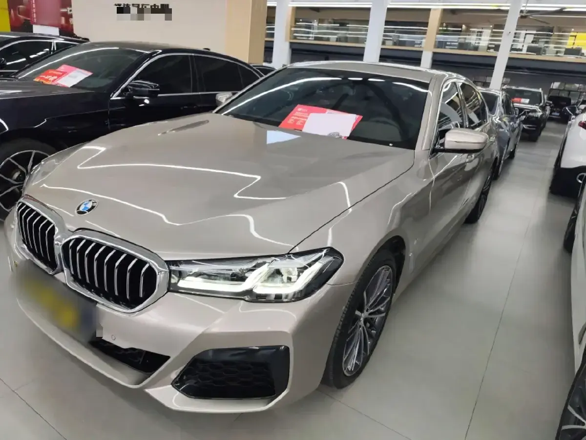 2023 BMW 5 Series 2.0T 245HP L4 8AT