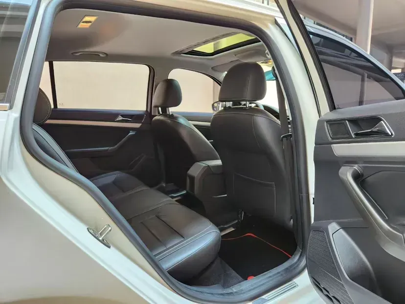 2015 Volkswagen Gran Lavida 1.6L 110HP L4 6AT,autocango,china used car exporter,china ev exporter,chinese used car exporter,chinese used ev exporter