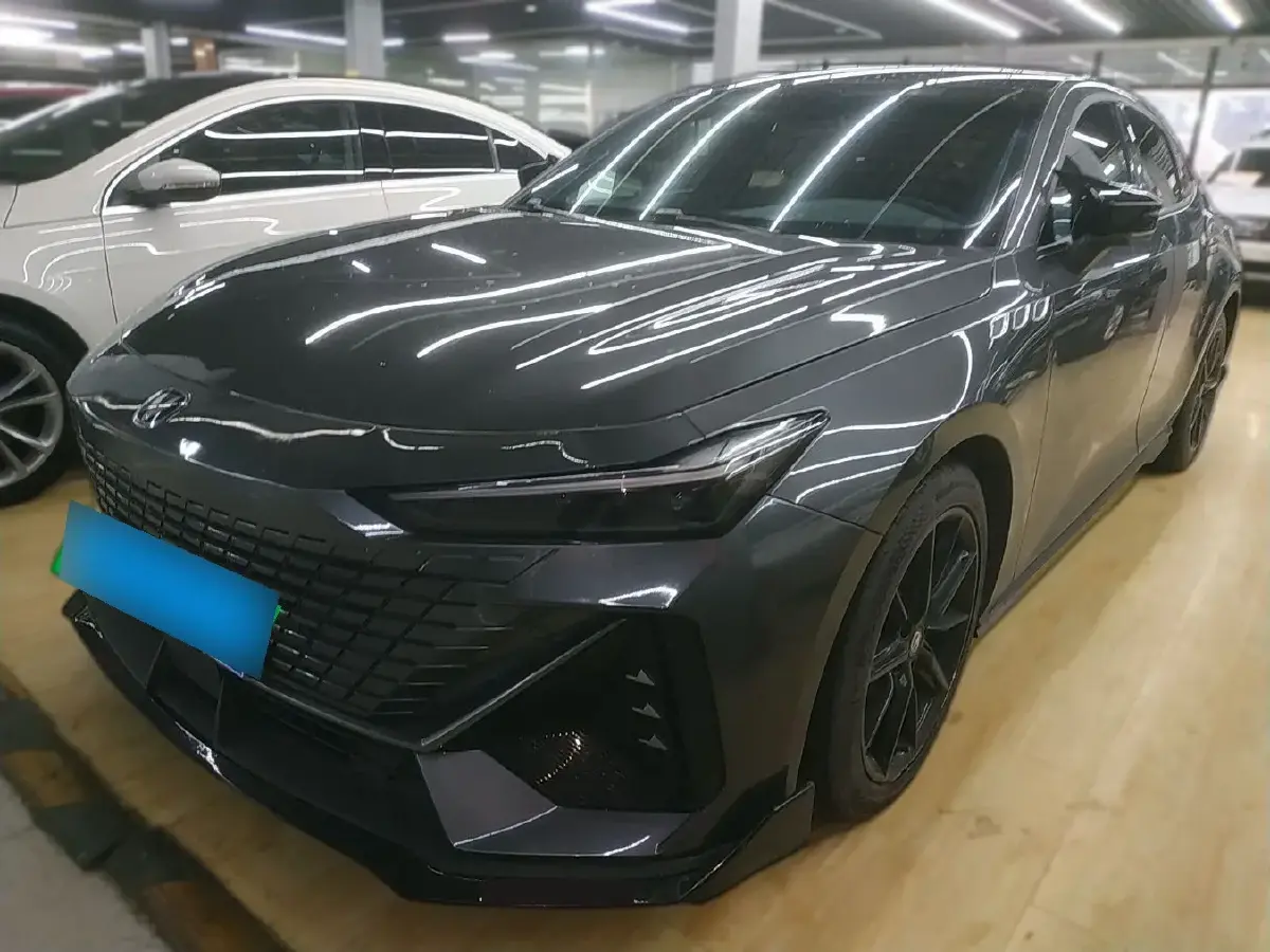 2022 ChangAn UNI-V 1.5T 188HP L4 7DCT