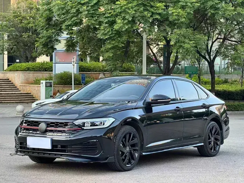 2023 Volkswagen Sagitar 1.5T 160HP L4 7DCT