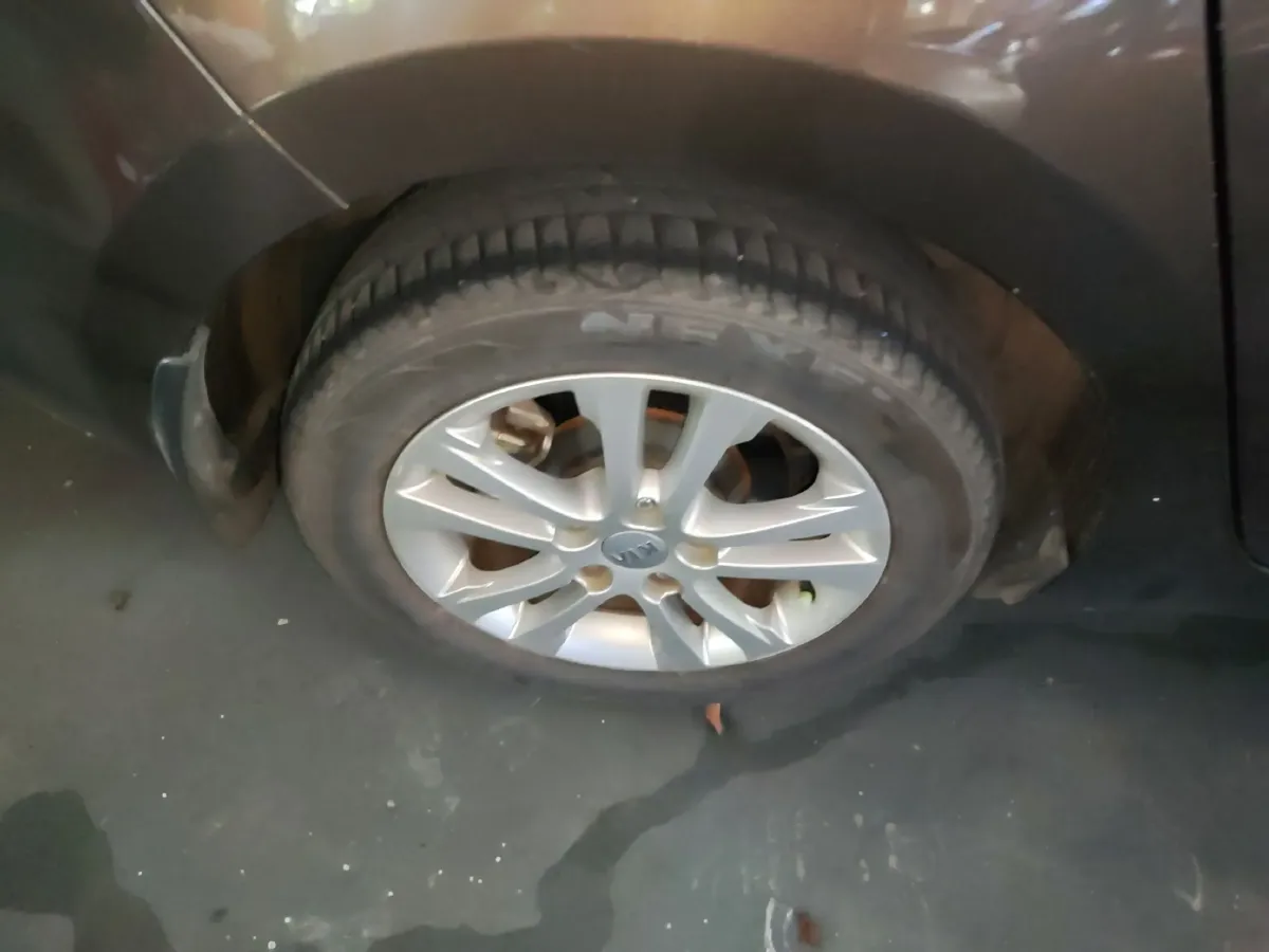 2013 Kia Carens 2.0L 152HP L4 6AT,autocango,china used car exporter,china ev exporter,chinese used car exporter,chinese used ev exporter