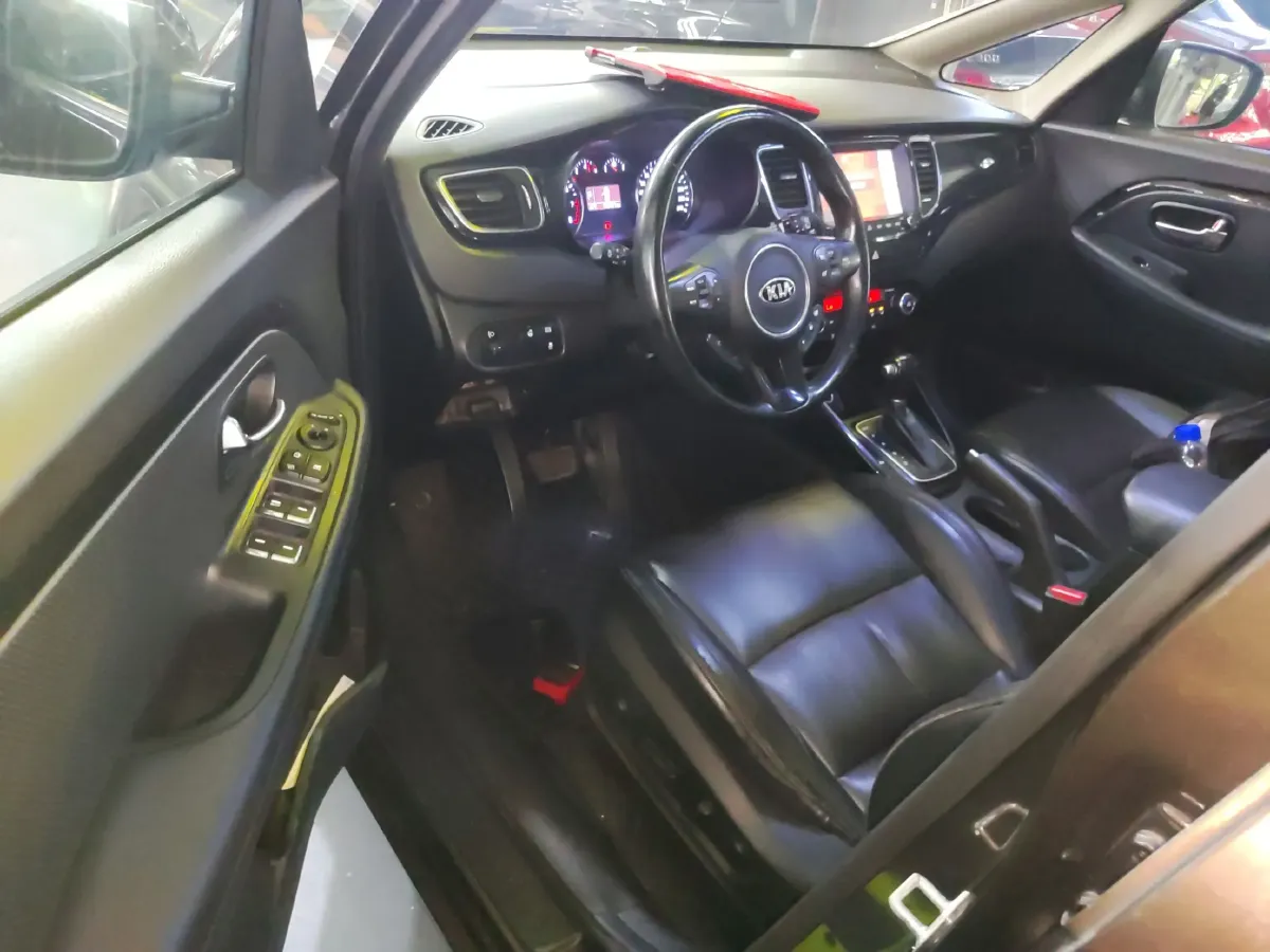 2013 Kia Carens 2.0L 152HP L4 6AT,autocango,china used car exporter,china ev exporter,chinese used car exporter,chinese used ev exporter