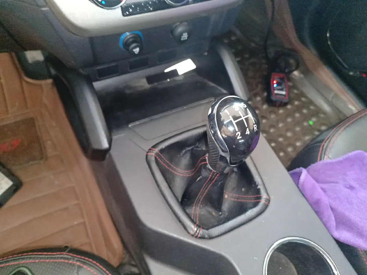 2015 Geely GX7 1.8L 139HP L4 5MT,autocango,china used car exporter,china ev exporter,chinese used car exporter,chinese used ev exporter