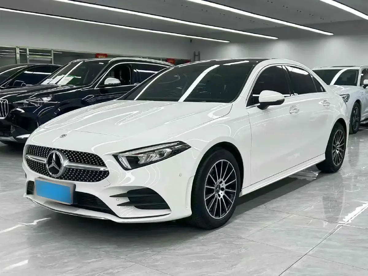 2021 Mercedes-Benz A Class 1.3T 163HP L4 7DCT
