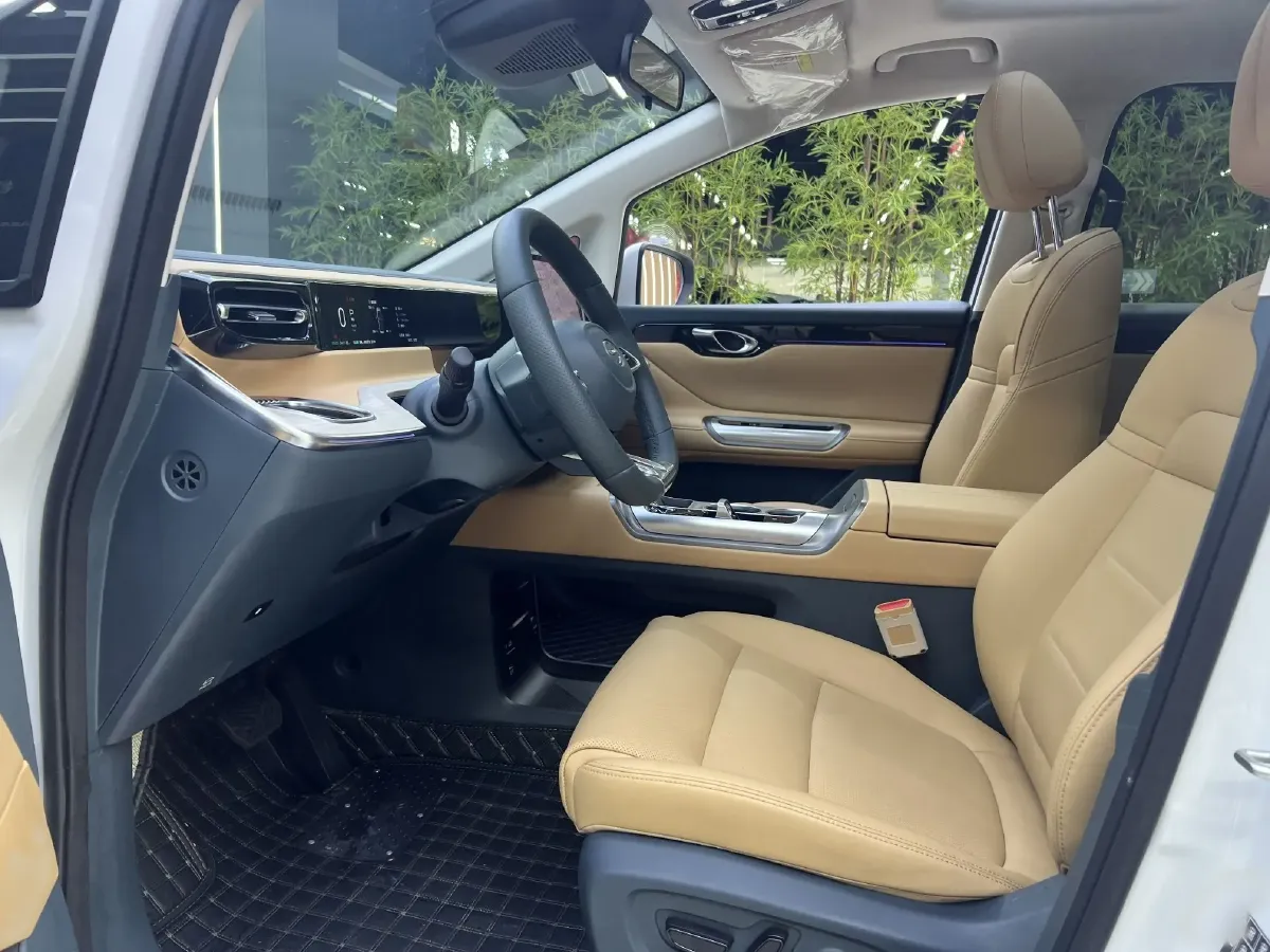 2024 GAC Trumpchi E8 2.0L 140HP L4 2DHT PHEV 25.57KWH,autocango,china used car exporter,china ev exporter,chinese used car exporter,chinese used ev exporter