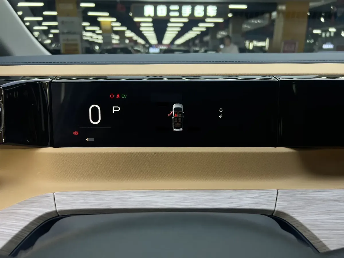 2024 GAC Trumpchi E8 2.0L 140HP L4 2DHT PHEV 25.57KWH,autocango,china used car exporter,china ev exporter,chinese used car exporter,chinese used ev exporter