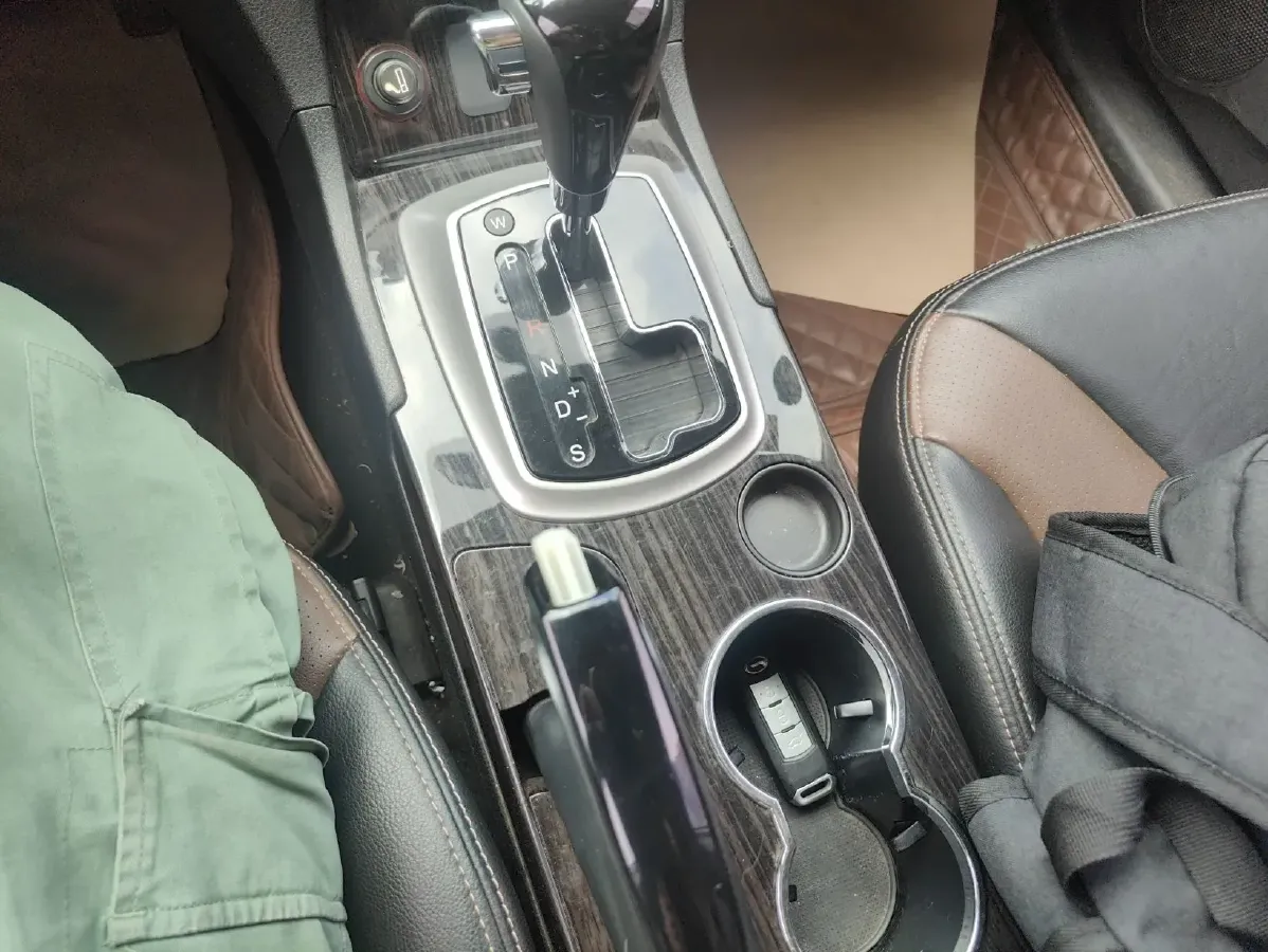 2015 GAC Trumpchi GS5 Super 2.0L 147HP L4 5AT,autocango,china used car exporter,china ev exporter,chinese used car exporter,chinese used ev exporter