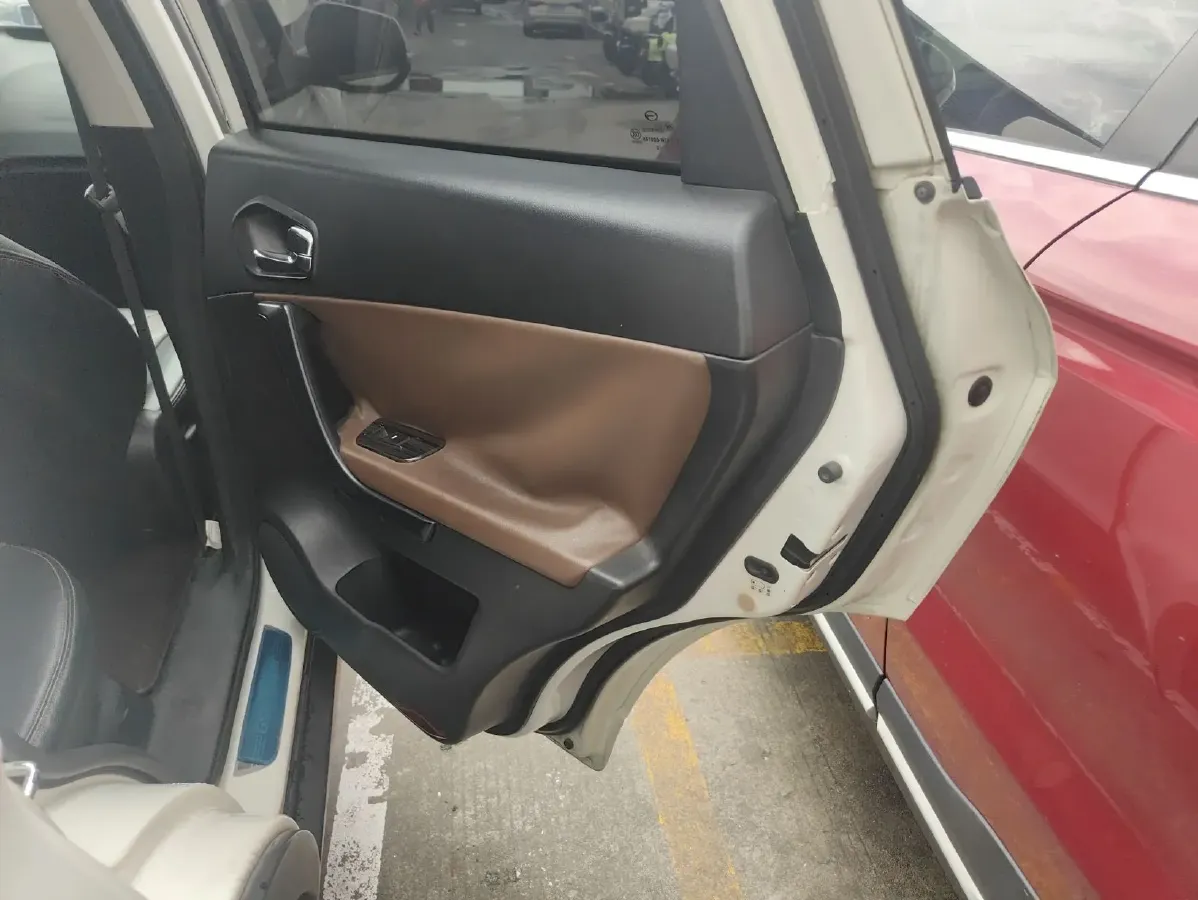 2015 GAC Trumpchi GS5 Super 2.0L 147HP L4 5AT,autocango,china used car exporter,china ev exporter,chinese used car exporter,chinese used ev exporter