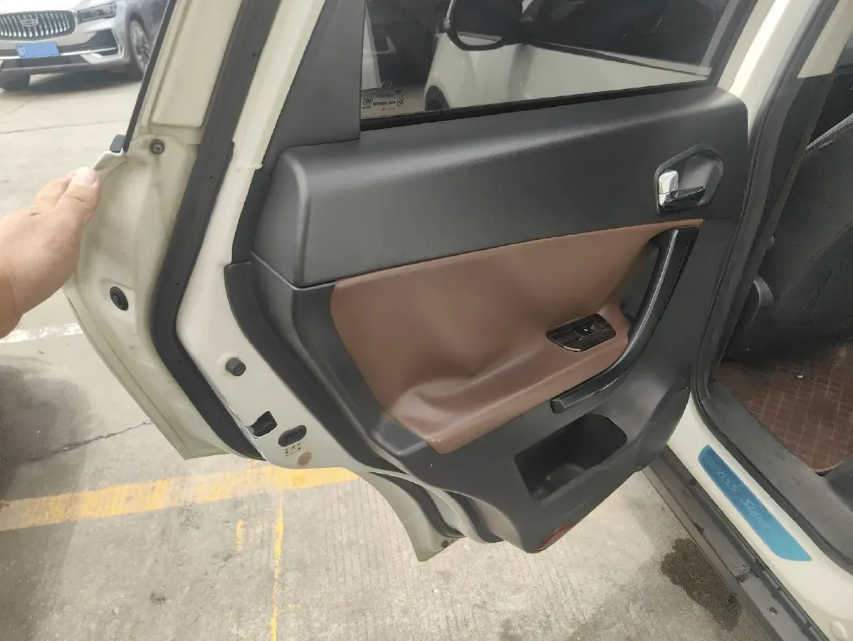 2015 GAC Trumpchi GS5 Super 2.0L 147HP L4 5AT,autocango,china used car exporter,china ev exporter,chinese used car exporter,chinese used ev exporter