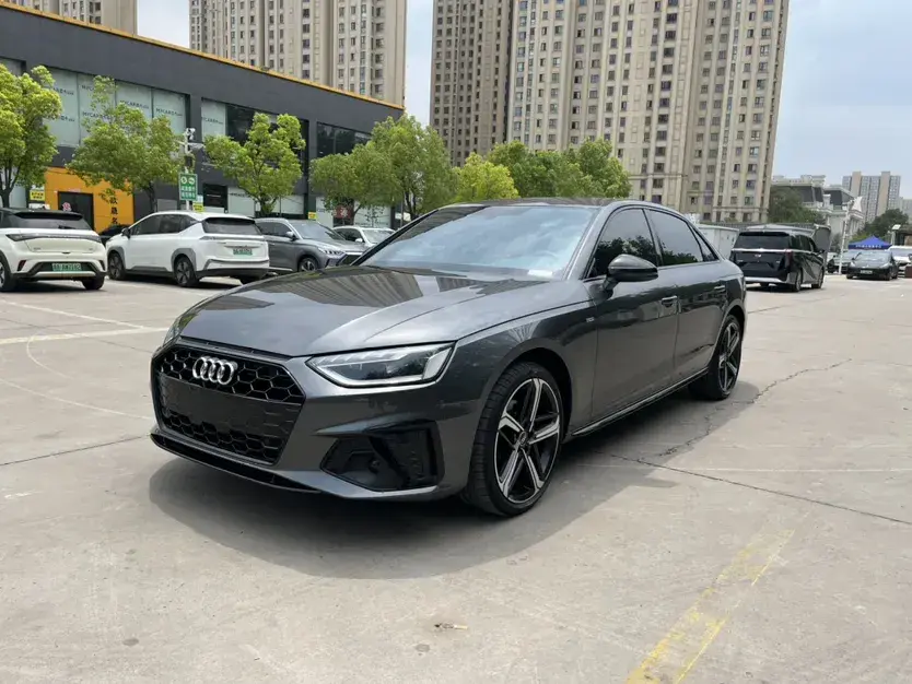 2024 Audi A4L 2.0T 190HP L4 7DCT
