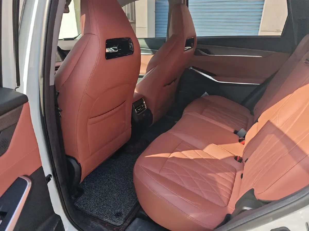 2024 ChangAn CS75 Plus 2.0T 233HP L4 8AT,autocango,china used car exporter,china ev exporter,chinese used car exporter,chinese used ev exporter