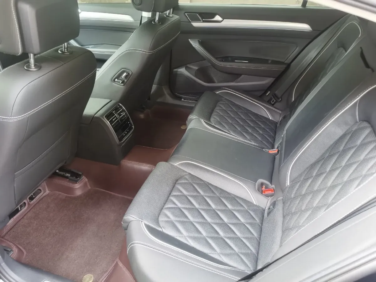 2022 Volkswagen Magotan GTE 1.4T 150HP L4 6DCT PHEV 13KWH,autocango,china used car exporter,china ev exporter,chinese used car exporter,chinese used ev exporter