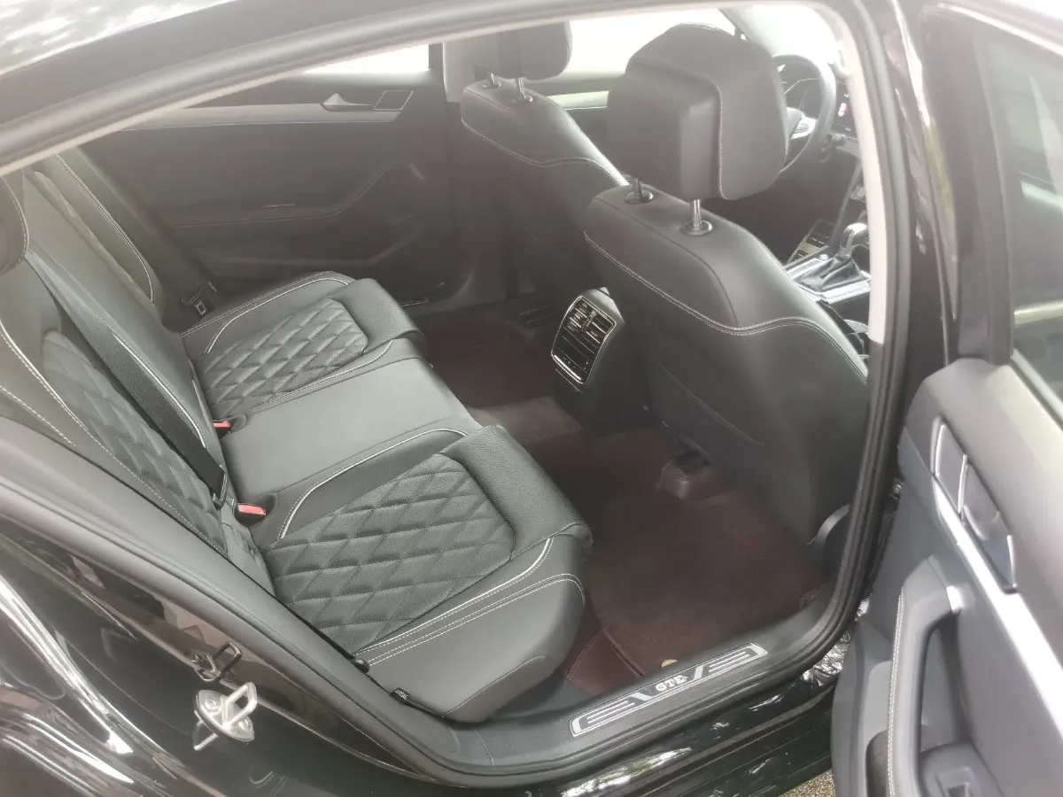 2022 Volkswagen Magotan GTE 1.4T 150HP L4 6DCT PHEV 13KWH,autocango,china used car exporter,china ev exporter,chinese used car exporter,chinese used ev exporter