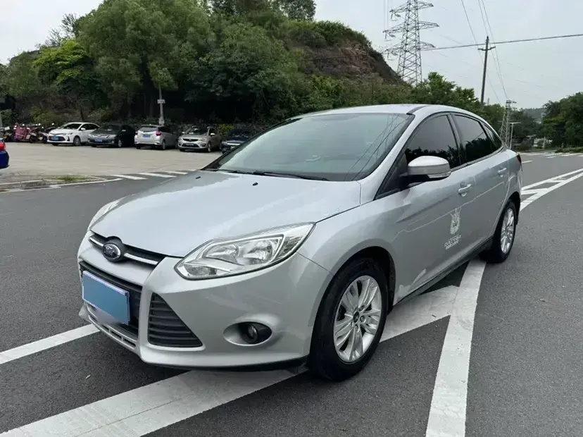 2012 Ford Focus 1.6L 125HP L4 6DCT