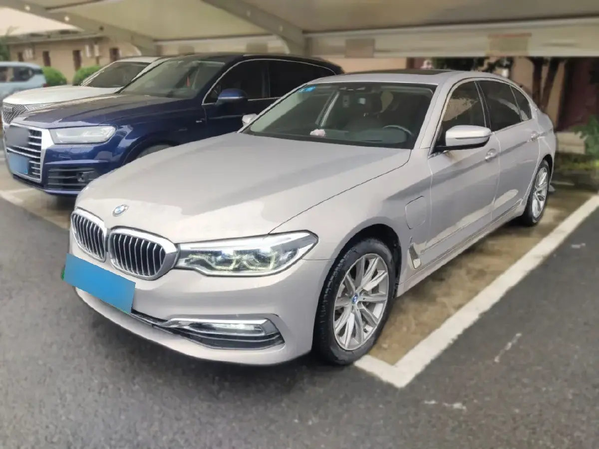 2018 BMW 5 Series 2.0T 184HP L4 8AT PHEV 13KWH