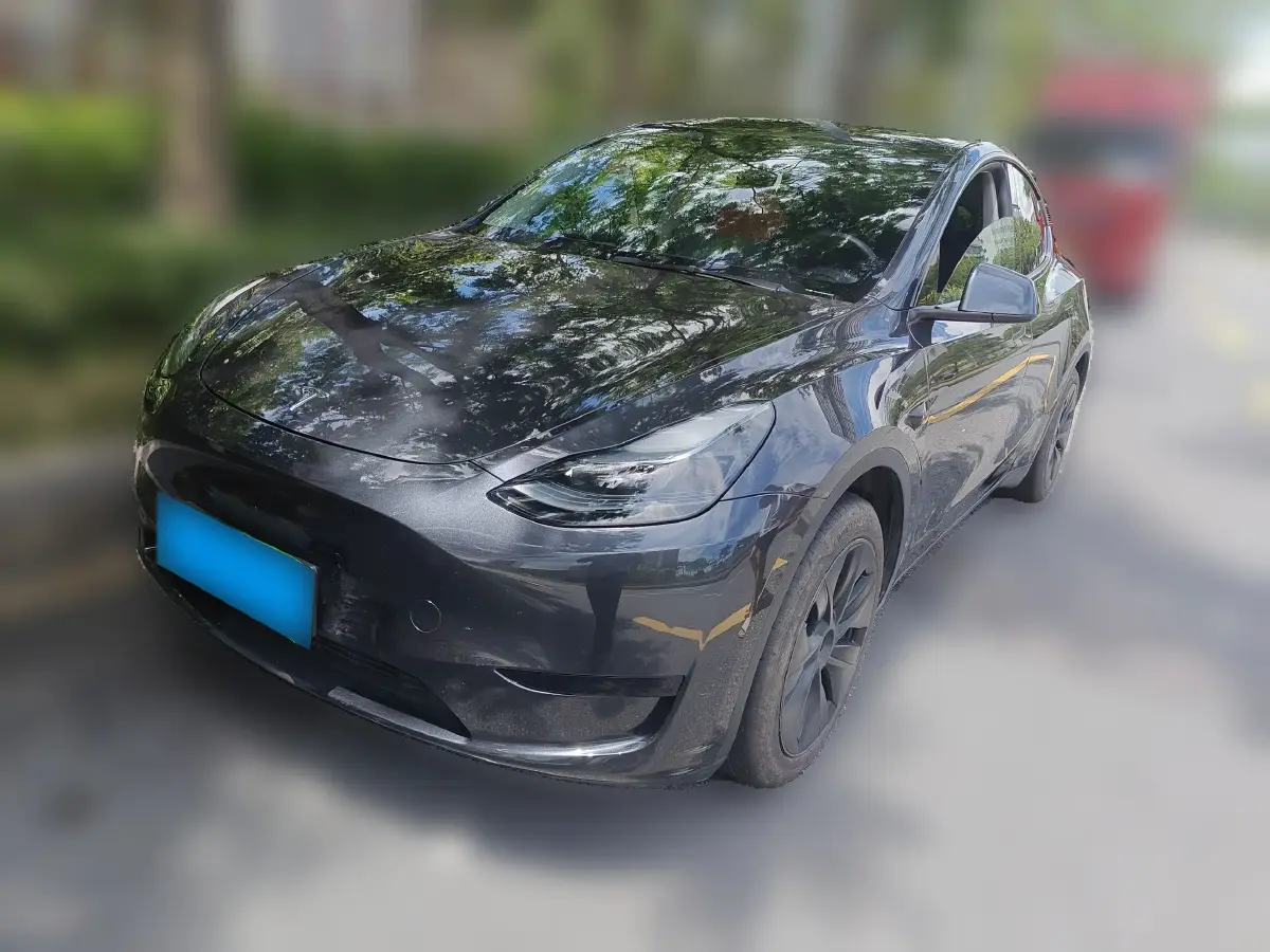 2024 Tesla Model Y BEV 60KWH