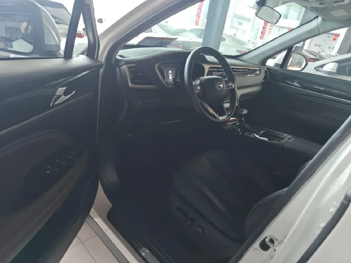 2019 GAC Trumpchi GS5 1.5T 169HP L4 6AT,autocango,china used car exporter,china ev exporter,chinese used car exporter,chinese used ev exporter