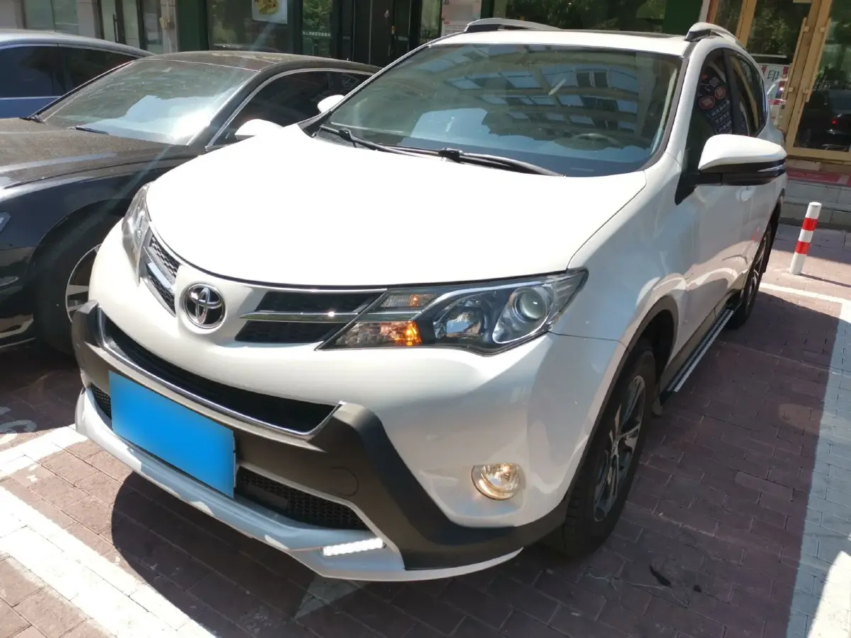 2015 Toyota RAV4 2.0L 147HP L4 CVT