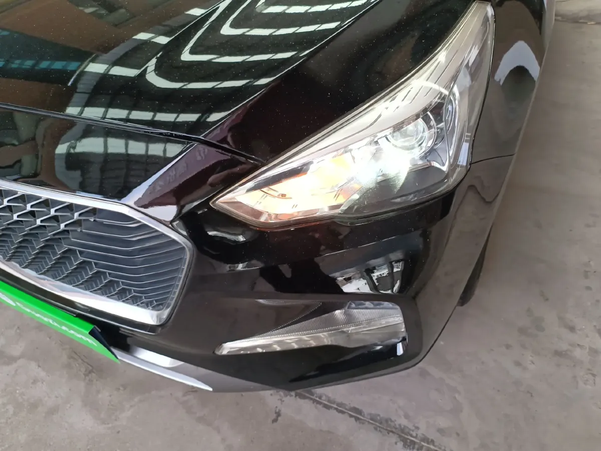 2017 Haval M6 1.5T 150HP L4 6AT,autocango,china used car exporter,china ev exporter,chinese used car exporter,chinese used ev exporter