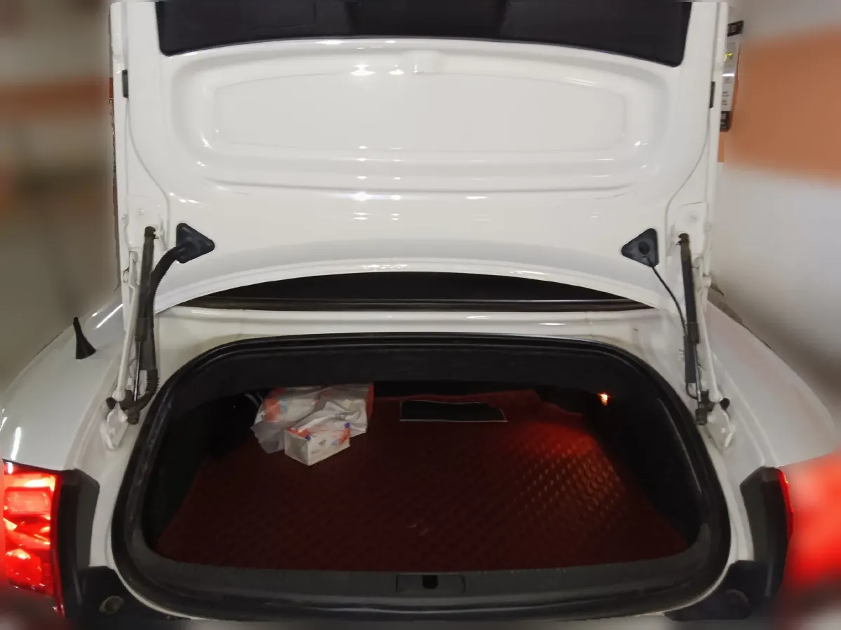 2011 Audi TT 2.0T 211HP L4 6DCT,autocango,china used car exporter,china ev exporter,chinese used car exporter,chinese used ev exporter