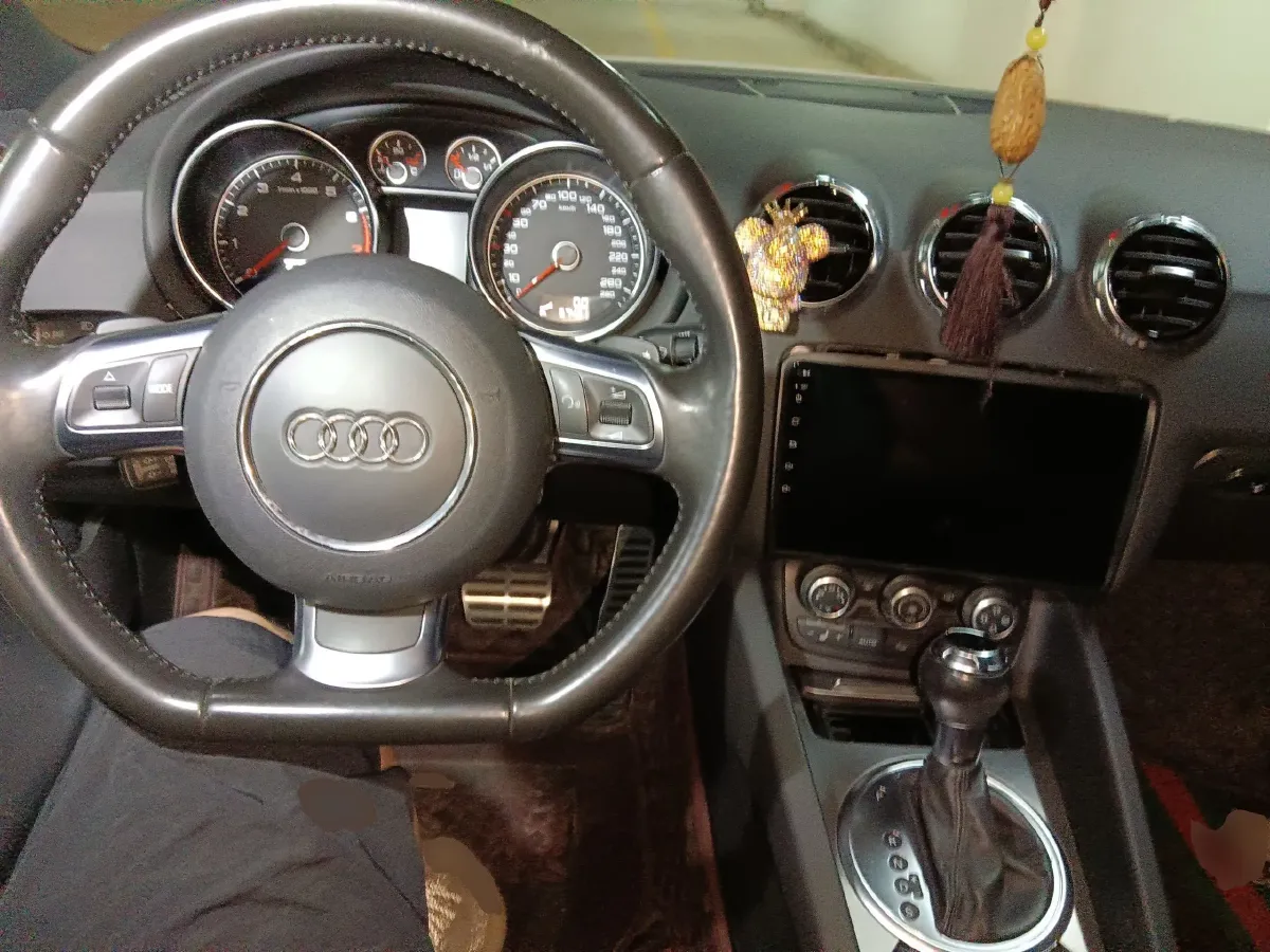 2011 Audi TT 2.0T 211HP L4 6DCT,autocango,china used car exporter,china ev exporter,chinese used car exporter,chinese used ev exporter