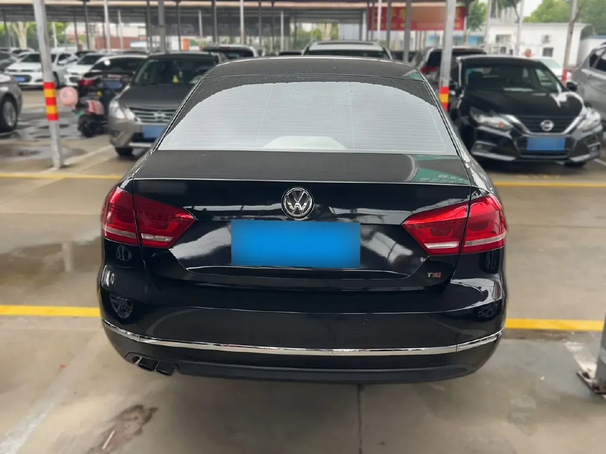 2013 Volkswagen Passat 1.8T 160HP L4 7DCT,autocango,china used car exporter,china ev exporter,chinese used car exporter,chinese used ev exporter