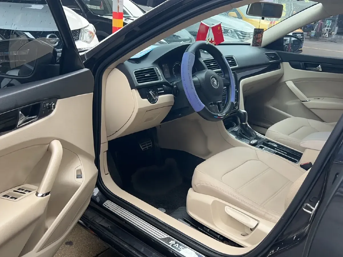2013 Volkswagen Passat 1.8T 160HP L4 7DCT,autocango,china used car exporter,china ev exporter,chinese used car exporter,chinese used ev exporter