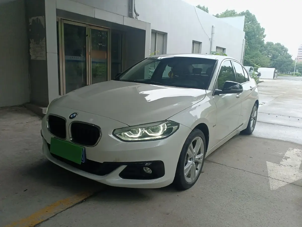 2017 BMW 1 Series 1.5T 136HP L3 6AT