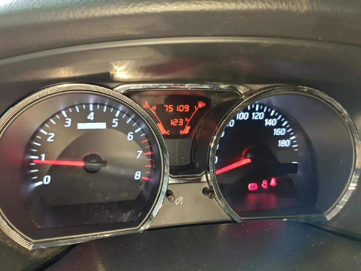 2013 Nissan Livina 1.6L 124HP L4 5MT,autocango,china used car exporter,china ev exporter,chinese used car exporter,chinese used ev exporter