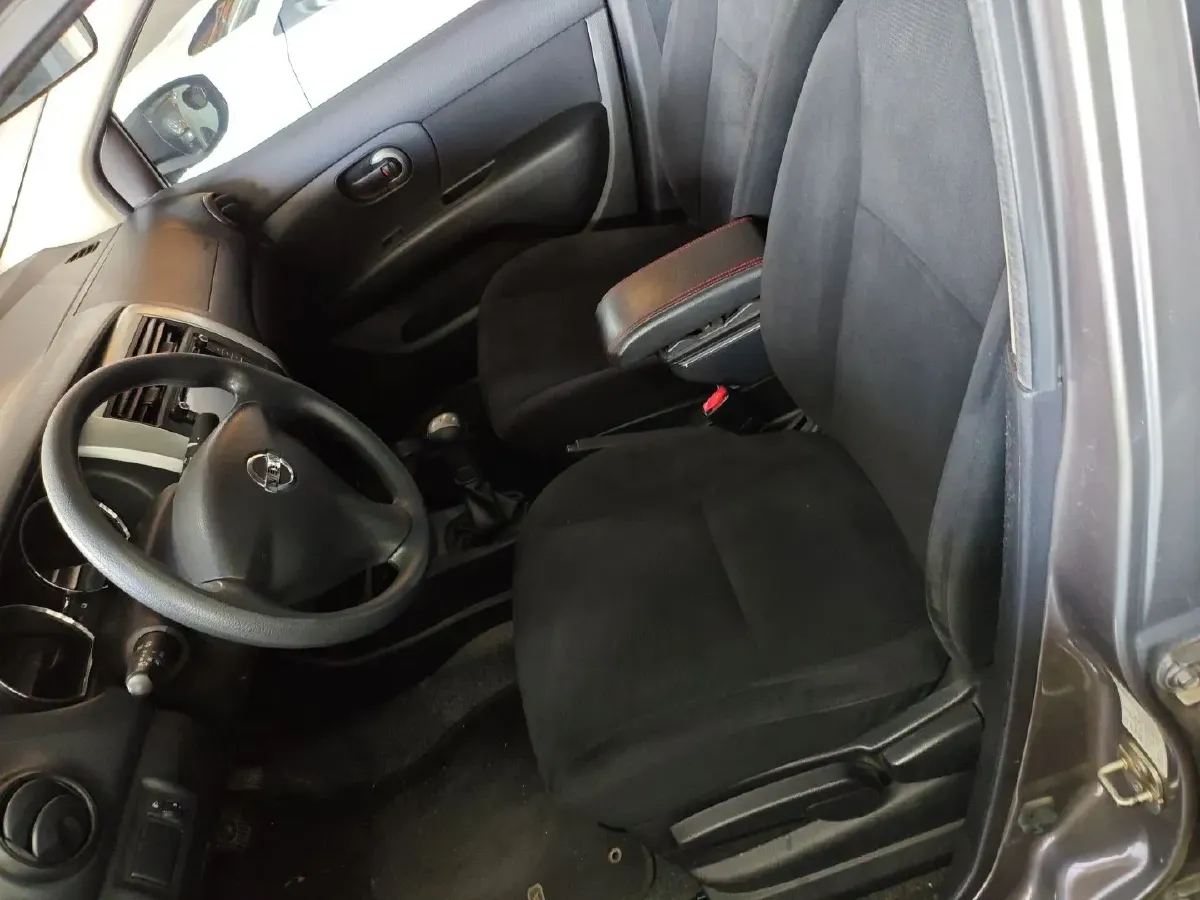 2013 Nissan Livina 1.6L 124HP L4 5MT,autocango,china used car exporter,china ev exporter,chinese used car exporter,chinese used ev exporter