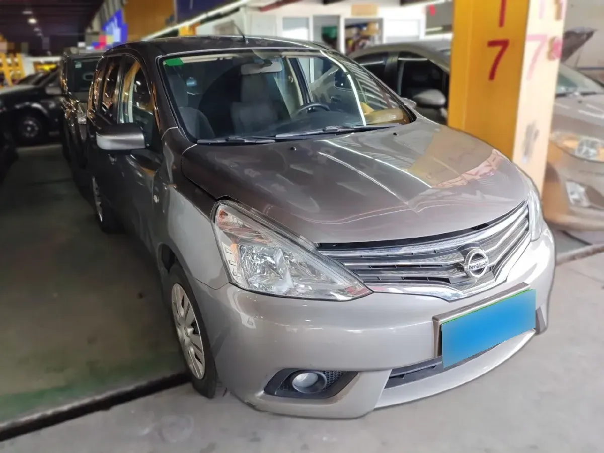 2013 Nissan Livina 1.6L 124HP L4 5MT,autocango,china used car exporter,china ev exporter,chinese used car exporter,chinese used ev exporter
