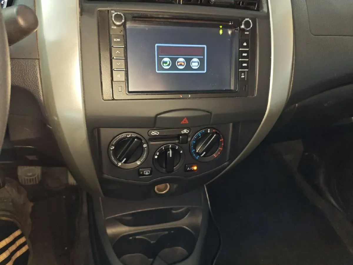 2013 Nissan Livina 1.6L 124HP L4 5MT,autocango,china used car exporter,china ev exporter,chinese used car exporter,chinese used ev exporter