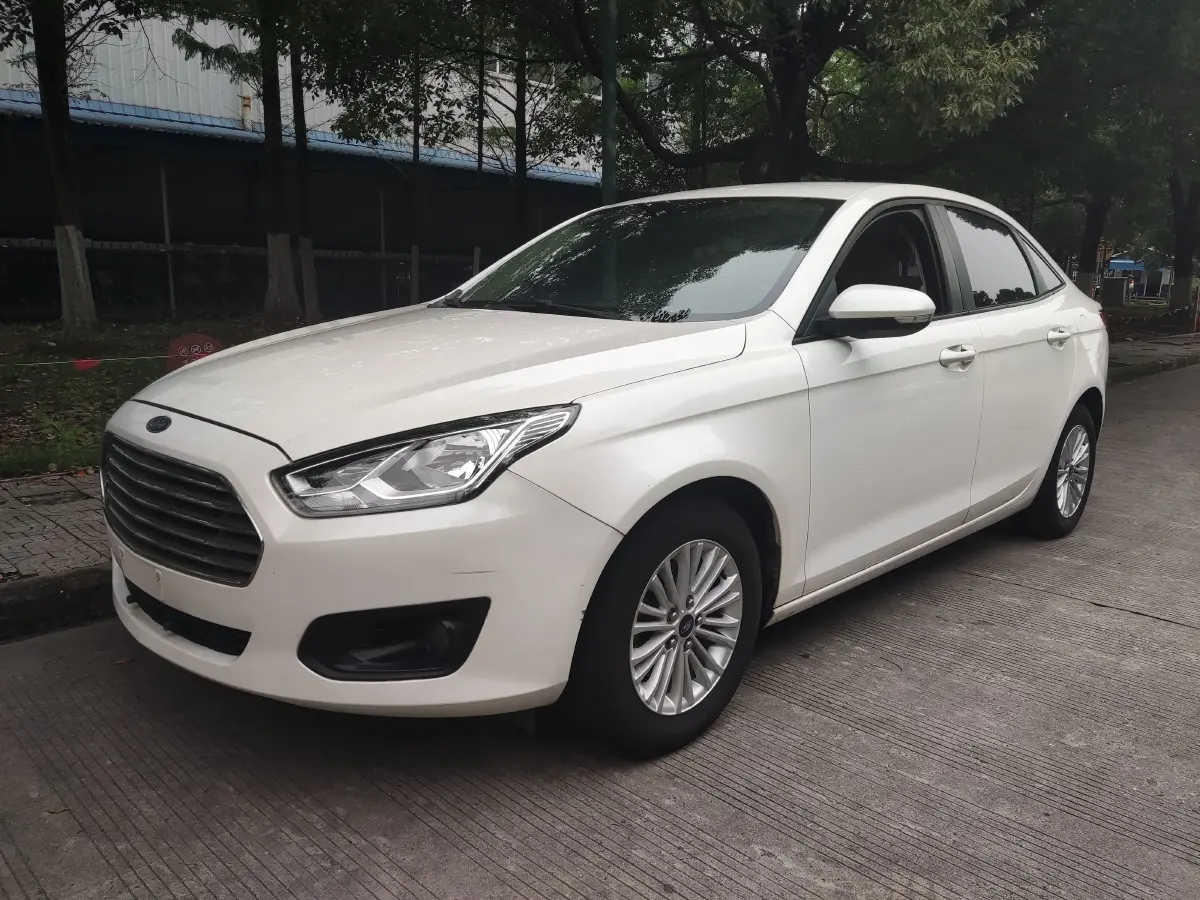 2015 Ford Escort 1.5L 113HP L4 6AT