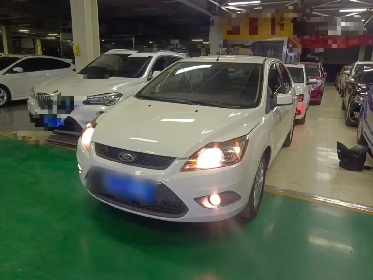2013 Ford Focus 1.8L 124HP L4 4AT