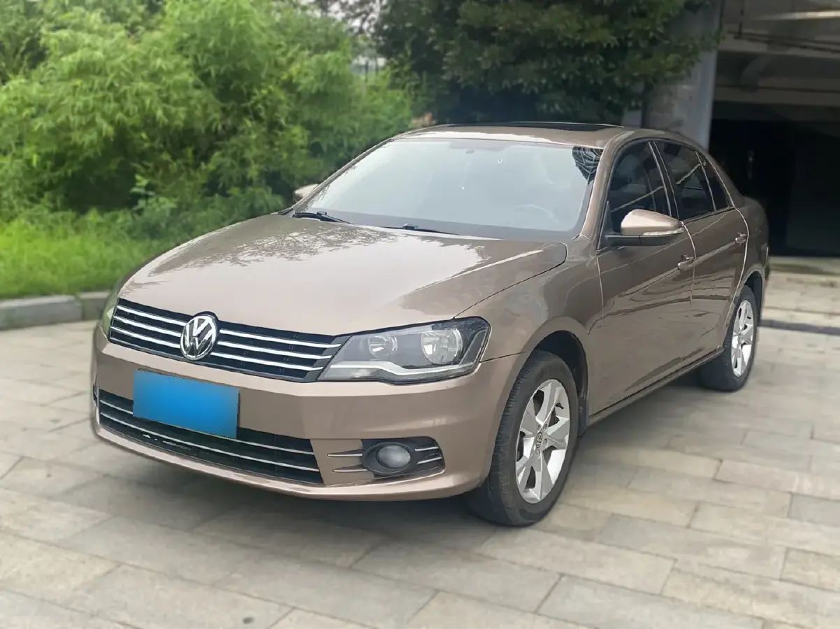 2014 Volkswagen Bora 1.6L 105HP L4 5MT