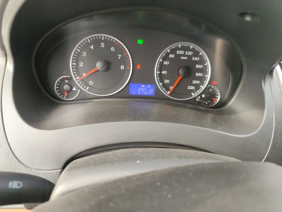 2016 Geely KingKong 1.5L 102HP L4 5MT,autocango,china used car exporter,china ev exporter,chinese used car exporter,chinese used ev exporter