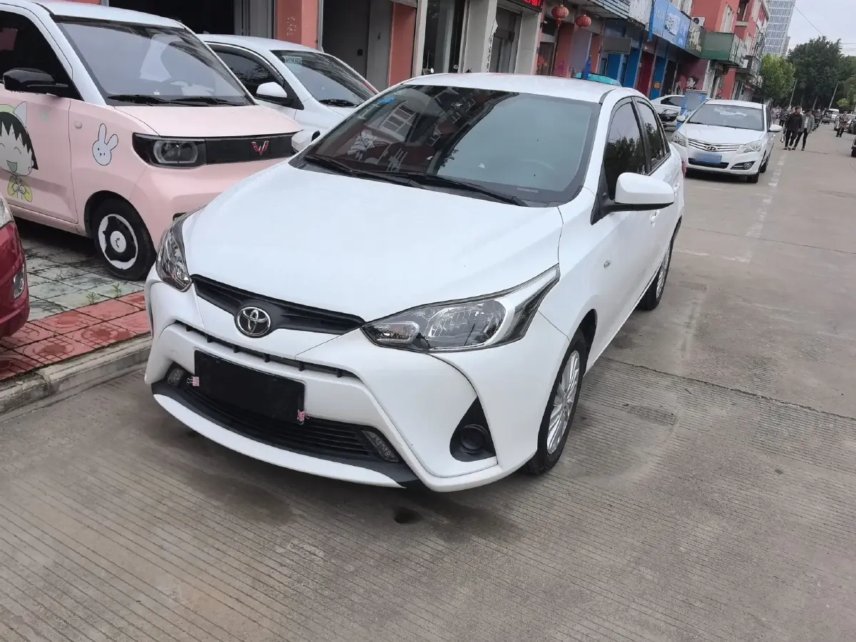 2017 Toyota Yaris L 1.5L 107HP L4 CVT