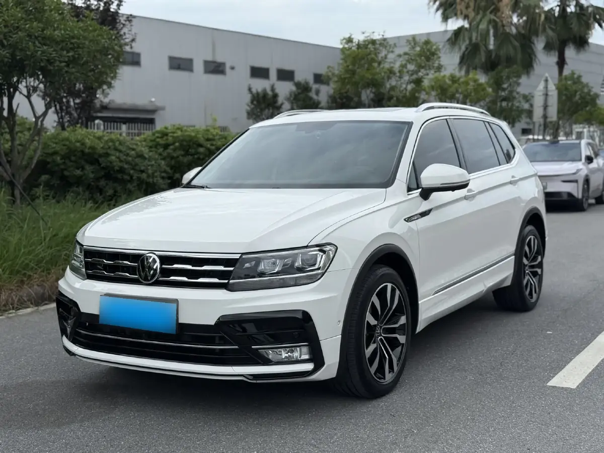 2021 Volkswagen Tiguan L 2.0T 186HP L4 7DCT